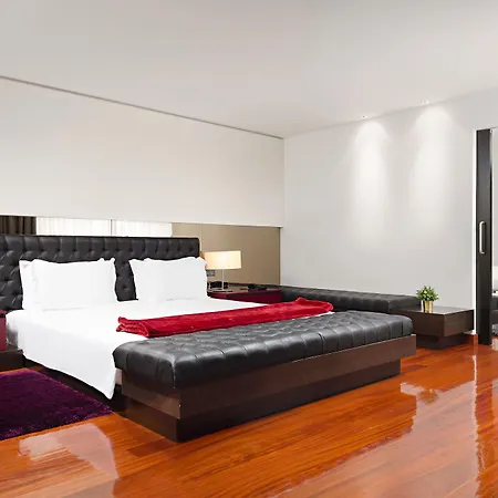 Hotel Dos Zimbros 4*