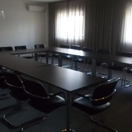 Hotel Dos Zimbros 4*