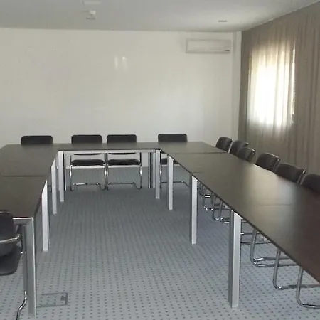 Hotel Dos Zimbros 4*