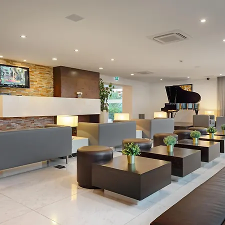 道斯孜伯劳斯酒店 酒店 塞辛布拉