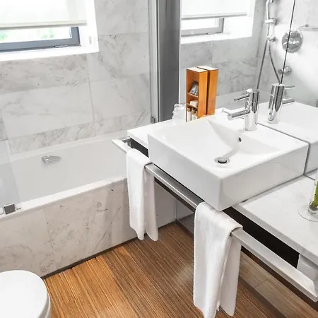 Hotel Dos Zimbros 4*