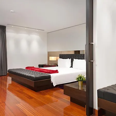 Hotel Dos Zimbros 4*