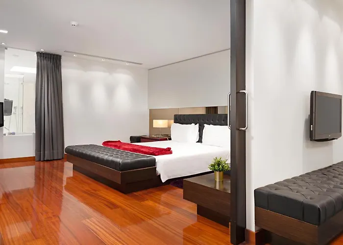 Hotel Dos Zimbros 4*